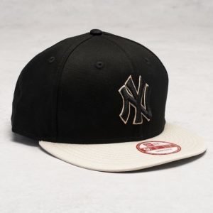 New Era 9 Fifty Contrast Snap NY Yankees Black/Stone